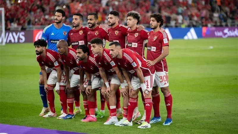 الأهلي ينهي إجراءات السفر إلى الجزائر لمواجهة فريق شباب بلوزداد