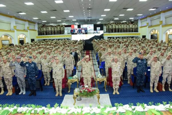 وزير الدفاع يشهد المرحلة الرئيسية لمشروع مراكز القيادة التعبوي