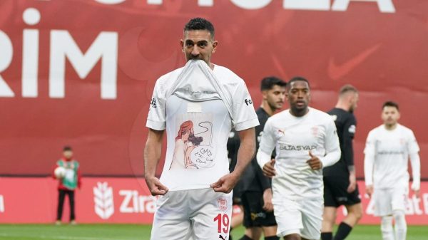 لدعم هجوم الأهلي.. أحمد حسن كوكا على أعتاب الانتقال للدوري المصري