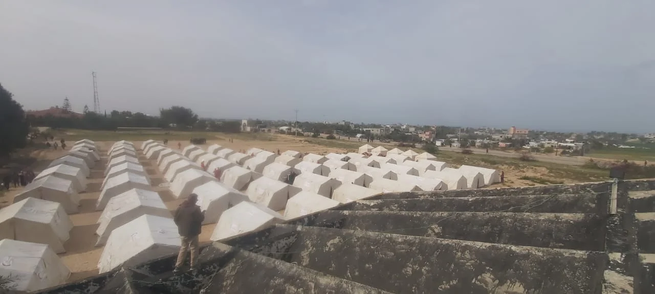مصر تنشئ معسكرا للنازحين بخان يونس بسعة 400 خيمة و4 آلاف شخص