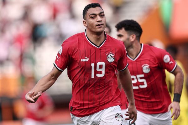 حسام حسن يراهن على مصطفى محمد ومحمد شريف لقيادة المنتخب في تصفيات كأس العالم