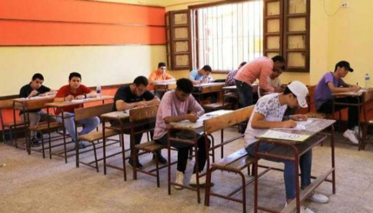 انتظام امتحانات الثانوية العامة بشمال سيناء دون شكاوى و تغيّب 26 طالبًا اليوم