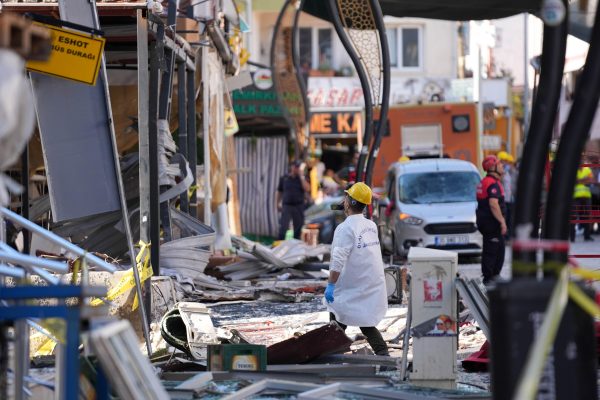 عشرات الضحايا ما بين قتيل ومصاب في انفجار أسطوانة غاز في مطعم بتركيا