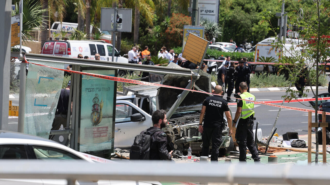 ارتفاع حصيلة قتلى حادث الدهس بتل أبيب إلى 6 أشخاص و حوالي 50 جريحًا