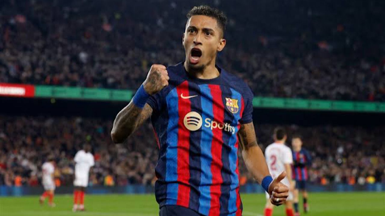 برشلونة يسحق بايرن ميونخ 4 /1 في دوري أبطال أوروبا ورافيينا يسجل هاتريك