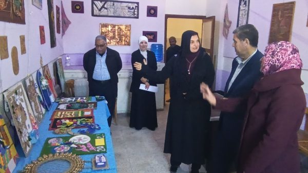 حمزة رضوان وحنان المداح يفتتحان معرض نتائج التربية الفنية في شمال سيناء