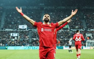 محمد صلاح يسجل هدفي ليفربول الرابع والخامس ضد توتنهام