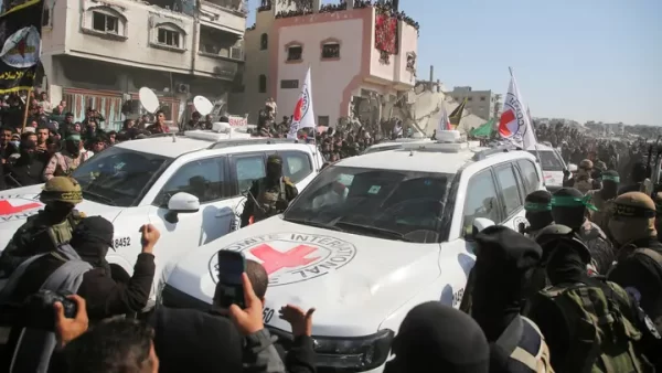 حرية بطعم الصمود.. 110 أسرى فلسطينيين يعانقون النور رغم محاولات الاحتلال تنغيص فرحتهم - 9 - سيناء الإخبارية