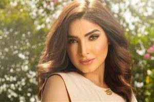 الفنانة روجينا تهنئ الفنان أيمن عزب بمناسبة عيد ميلاده