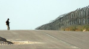 مسؤول إسرائيلي يؤكد الإفراج عن مئات السجناء الفلسطينيين والانسحاب من المراكز السكانية والبقاء بممر فيلادلفيا - 5 - سيناء الإخبارية