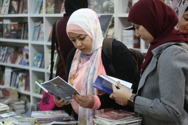 معرض القاهرة الدولي للكتاب يسجل حضورًا جماهيريًا كبيرًا ويقترب من 3 ملايين زائر - 11 - سيناء الإخبارية