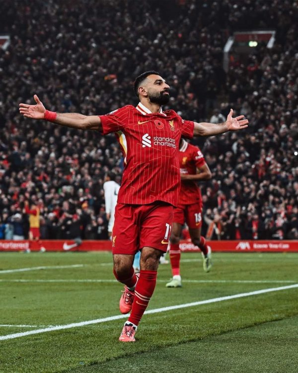 ليفربول في تحدٍ مصيري مع اقتراب انتهاء عقد محمد صلاح.. الكرة الذهبية تقلب حسابات الريدز - 9 - سيناء الإخبارية