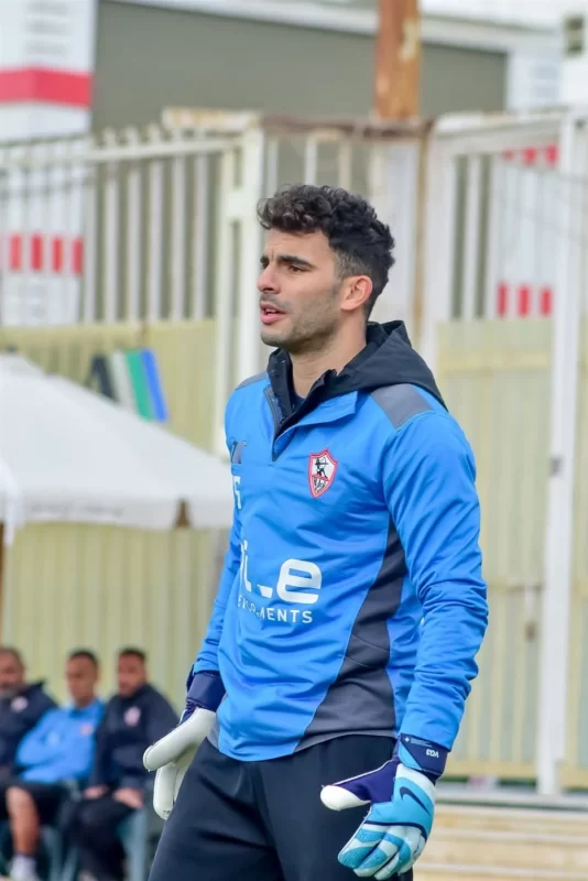 أحمد سيد زيزو يظهر في مركز حراسة المرمى خلال مران الزمالك - 5 - سيناء الإخبارية