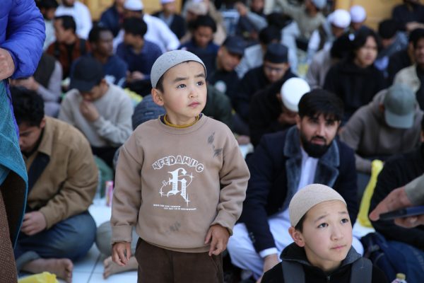 للعام الرابع.. وكيل الأزهر يشارك الوافدين مائدة الإفطار بالجامع الأزهر - 7 - سيناء الإخبارية