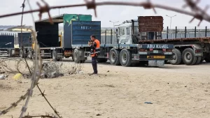 الخارجية الفلسطينية تحذر من مخاطر قرار الاحتلال بمنع إدخال المساعدات الإنسانية لغزة - 7 - سيناء الإخبارية