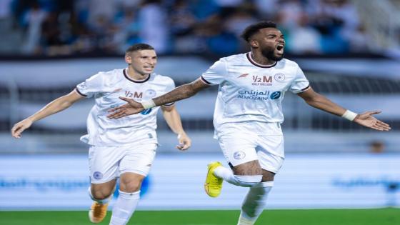 الجابوني أرون بوبيندزا يعتذر لإدارة نادي الزمالك ويختار رابيد بوخارست الروماني