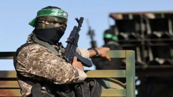 المقاومة الفلسطينية تُعلن قصف تجمعًا لآليات وجنود الاحتلال في قطاع غزة