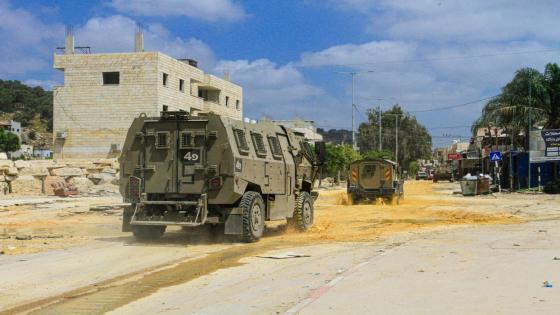 قوات الاحتلال تداهم منزل الشيخ عكرمة صبري خطيب المسجد الأقصى وتستدعيه للتحقيق