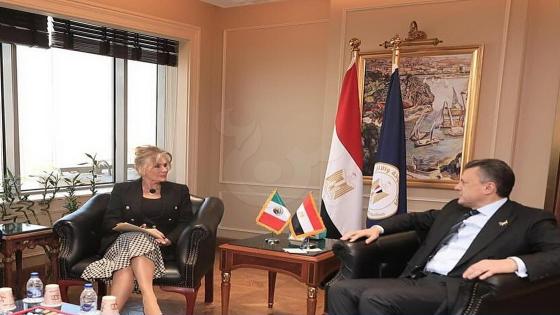 وزير السياحة يلتقي سفيرة المكسيك